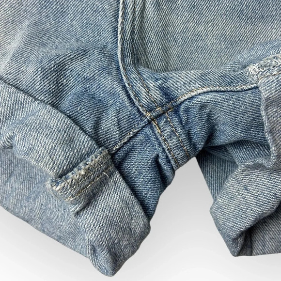 Aeropostale Light  Blue Denim Distressed Mom Short - Picture 3 of 6